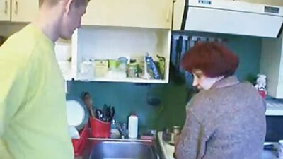 كبيرة الصدر امرأة مشدود على مقاطع فيديو سكس مصرية عشيقها أريكة